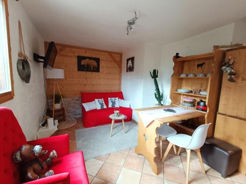 Aigueblanche Apartment | Appartement avec terrasse et parking Privé