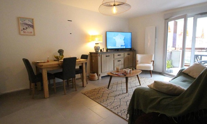 Montauban-de-Luchon Apartment | Appartement Cozy 3P avec Balcon Sud, Garage et Proche Golf - Montauban-de-Luchon - FR-1-313-227