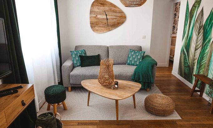 Les Patis Apartment | Appartement Chaleureux 6 Places à Proximité du Jardin de la Ville et du Centre