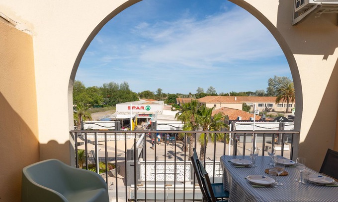 Vias Apartment | Appartement climatisé à 100m de la plage