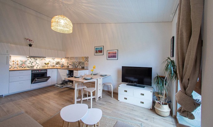 Estavayer-le-Lac Apartment | Appartement Cosy à 5 Minutes à Pieds de la Ville Médiévale et 10 Minutes du Lac!