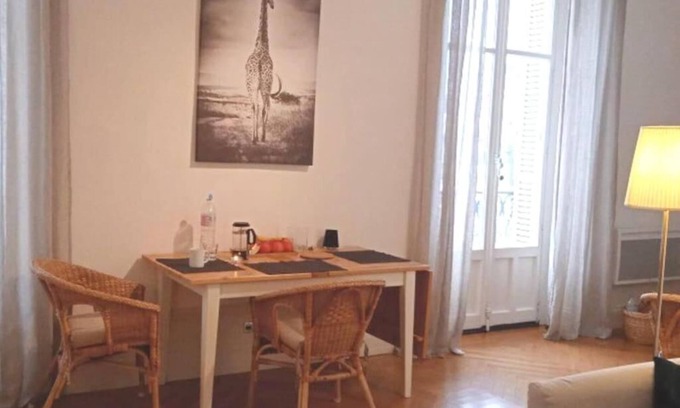 Aix-les-Bains City Center Apartment | Appartement Dans un Ancien Palace Avec Piscine