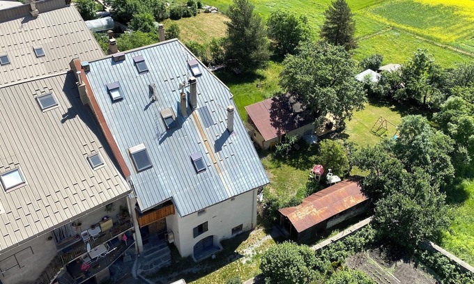 Briancon Apartment | Appartement Dans une Maison de Pays Avec Jardin