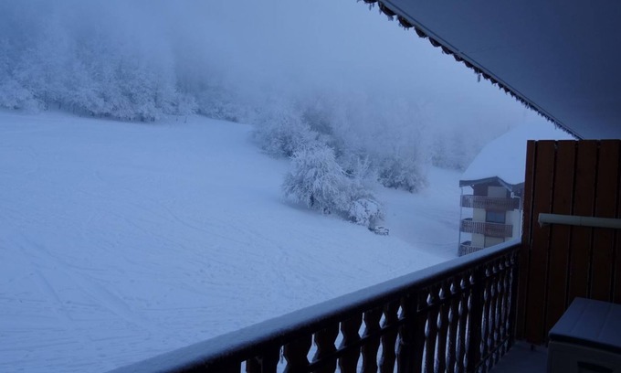 Thollon-les-Memises Apartment | Appartement Chaleureux, Ambiance Montagne en Front de Neige