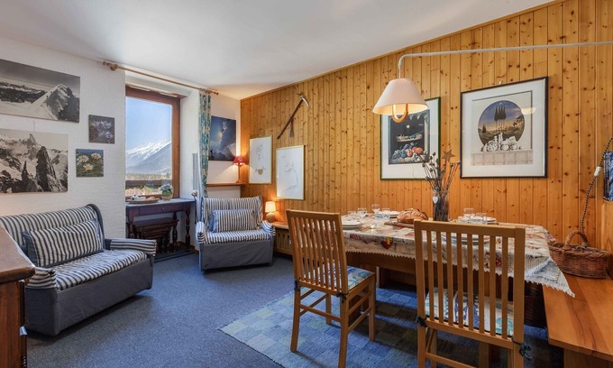 Chamonix City Centre Apartment | Appartement Le sommet Carlton 140, Chamonix, France