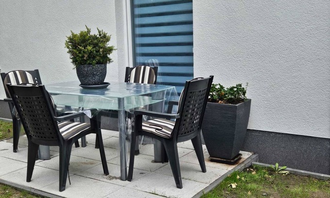 Uetersen Apartment | Appartement Moderne à 5 Minutes du Rosarium de Uetersen