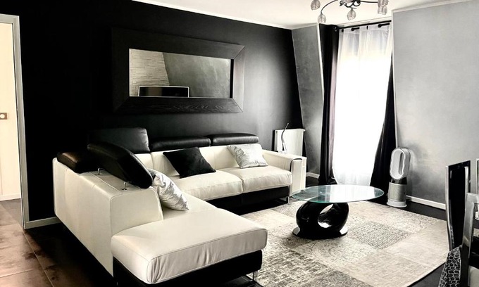 Chessy Apartment | Appartement near Disney Parks