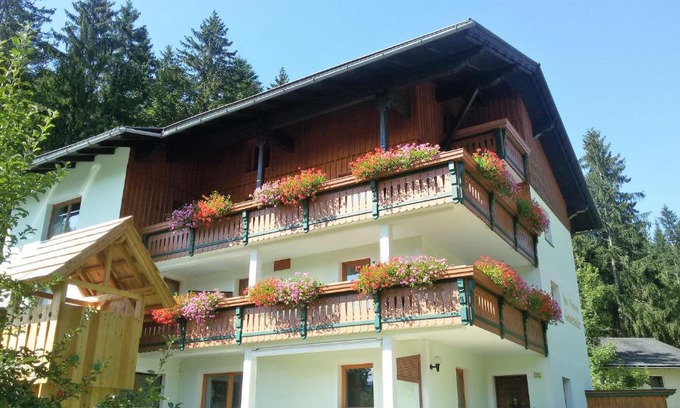Bad Mitterndorf Apartment | Appartement-Pension Familie Gewessler