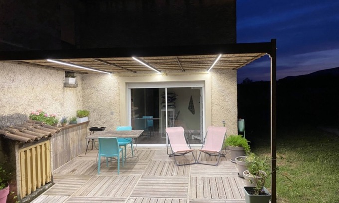 Cucuron Apartment | Appartement Studion Avec SPA Chauffé au Pied du Luberon