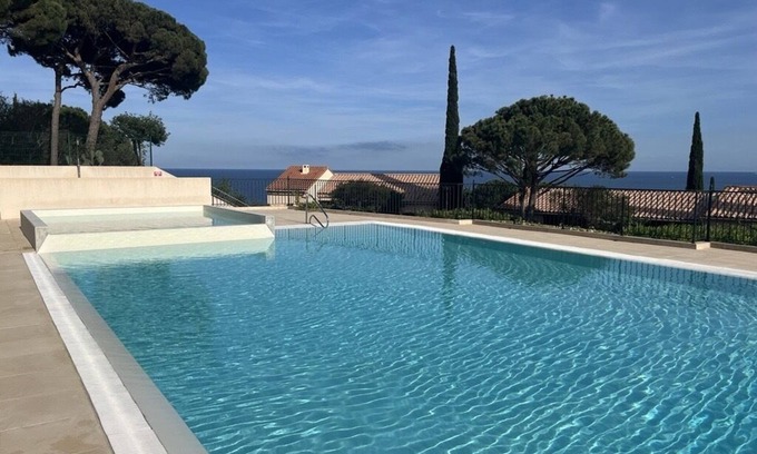 Plage de la Garonnette Apartment | Appartement vue mer Avec Balcon