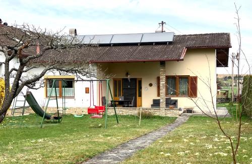 Rotfalva House | Appartement zum Grenzstein