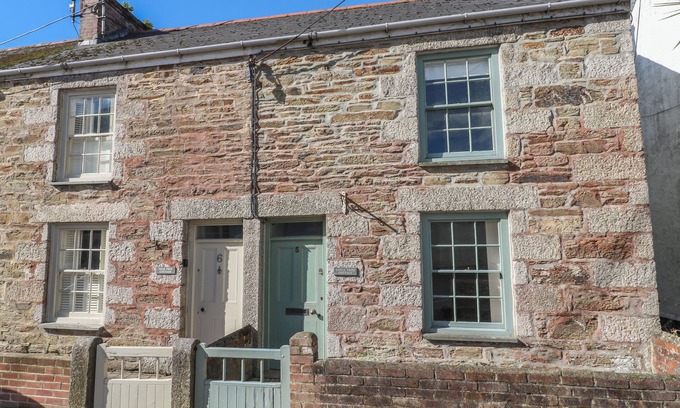 Gweek Cottage | APPLE TREE COTTAGE, pet friendly, character holiday cottage in Gweek