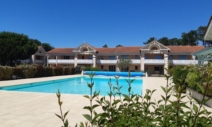 Soulac-sur-Mer Apartment | Appt 40m2 Résidence 3* 10mn plages