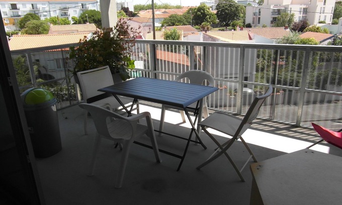 La Rochelle Apartment | Appt NEUF (2022) type 2 a 800 mètres ocean