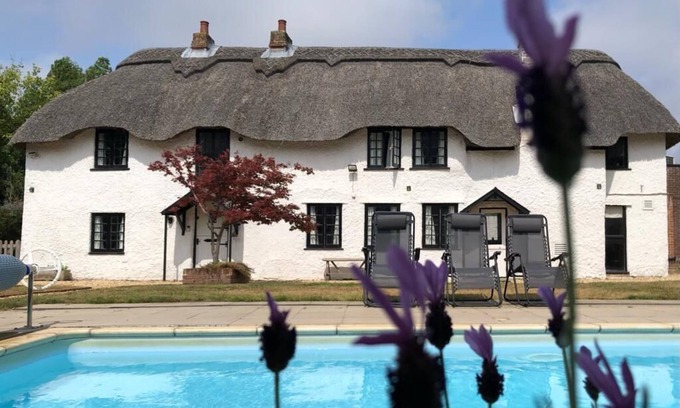 New Forest District Cottage | April Cottage Pool + Hot Tub by NewFo.rest