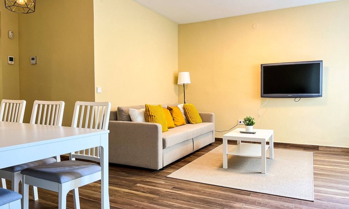 Blanes Apartment | Apt. 4 pax Blanes 30 m from the beach, air conditioning and free wifi. Vivalidays Sylvia.