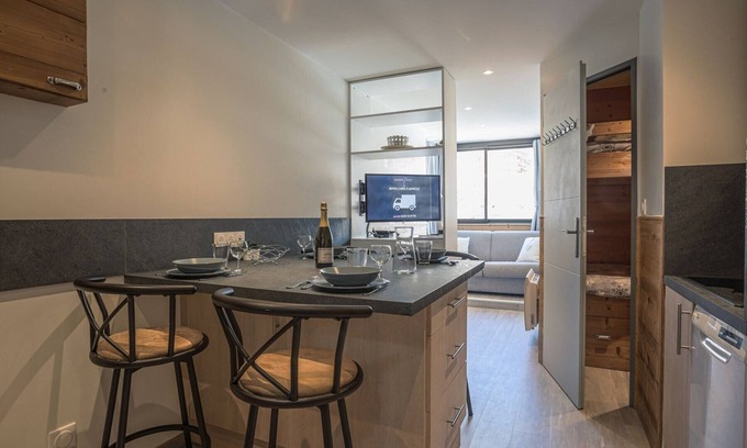 Val-Thorens Apartment | apt 4 people, very cozy and functional, 2 separate bedrooms, mountain view, north exposure,.