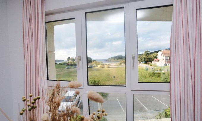 Isla Apartment | Apto con vistas al mar y piscina- La Arena 4105