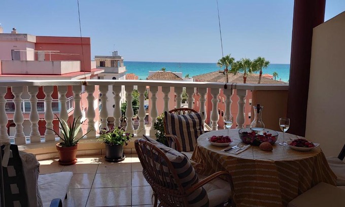 El Grau de Moncofa Apartment | Apto. con wifi, piscina, vistas al mar y parking.
