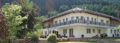 Saas Grund Ski Chalet | Aquarell Apartments