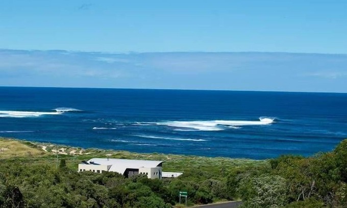 Prevelly Apartment | AQUATIC VISIONS SEA VIEW APARTMENT