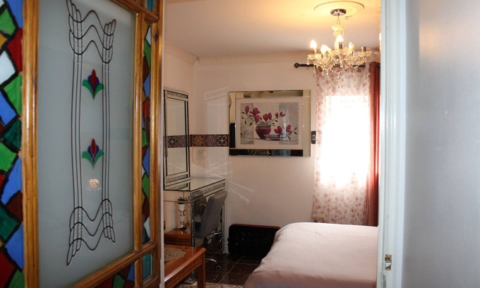 Pollokshields Apartment | Arabian rooms