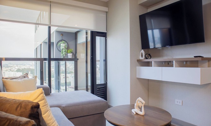 Surquillo Apartment | Arandanos by Wynwood House