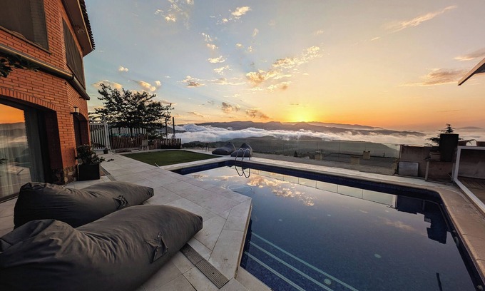 Bigues I Riells Apartment | AranEtxea. An apartment with spectacular views.