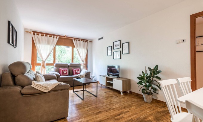 Baqueira Apartment | Arbaeth by Totiaran apartment at the foot of the slopes 6p 2 bedrooms