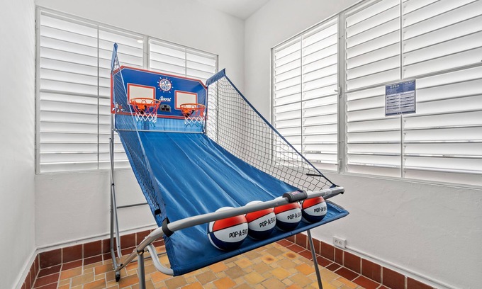 Sagrado Corazon Apartment | Arcade Games | Perfect For Family or Large Groups