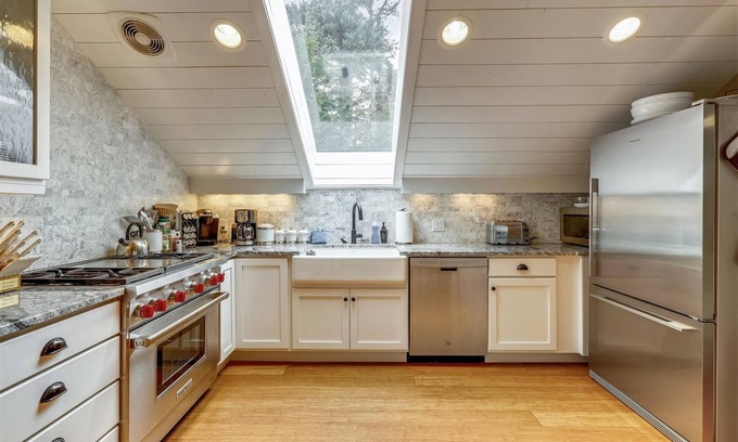 Arch Cape House | Arcadia Cottage - Beachcomber Vacation Homes