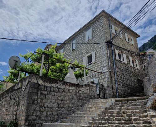 Lipci Villa | Archaia