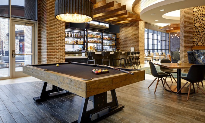 Burlington Hotel | Archer Hotel Boston/Burlington