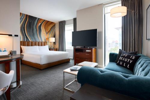 Merrifield Hotel | Archer Hotel Falls Church