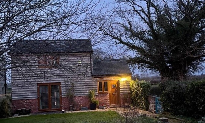Ivington Cottage | Archers Cottage Herefordshire.