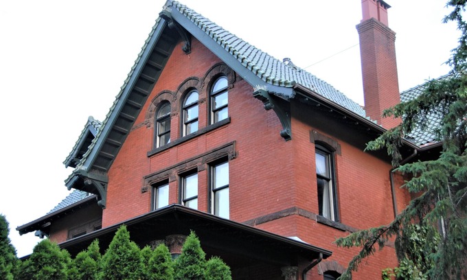 Downtown Minneapolis House | Architect's Brownstone Mansion 3B3B, Porch, Garden