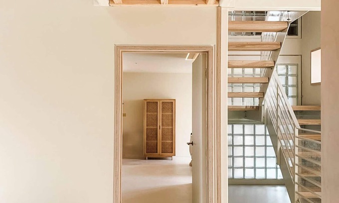 Mount Hawke Villa | Architect's Treetop Retreat Near Beaches, 5 Bed, Infrared Sauna, Cinema & More