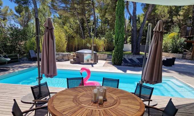 Aix-en-Provence Villa | architect villas heated swimming pool and Nordic bath 3 minutes from the center