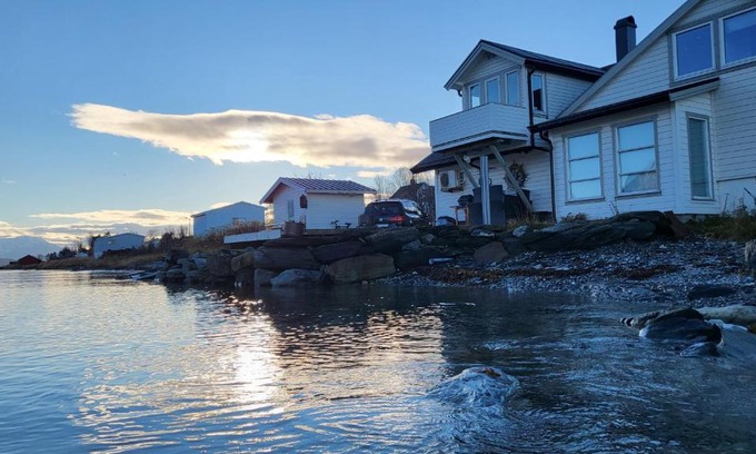 Lyngen House | Arctic Sea house