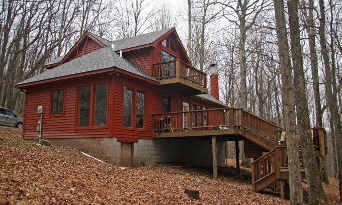 Old Timberline House | Ardmorar - 785 Ridge Road Ardmorar - Secluded Wooded Lot, Hot Tub, Lake Access