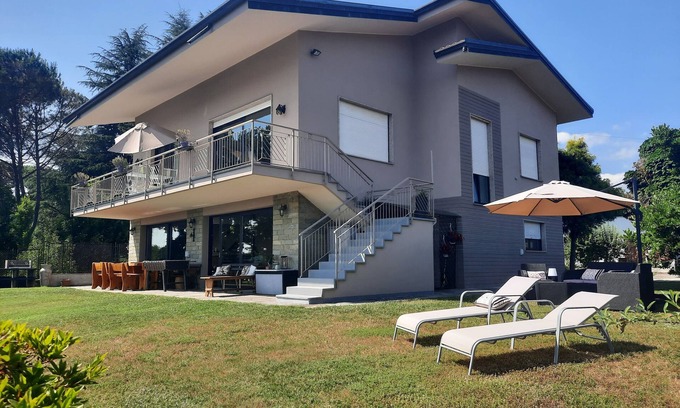 Dormelletto Villa | Are you looking for quiet and relaxation on Lake Maggiore? YOU are at home here
