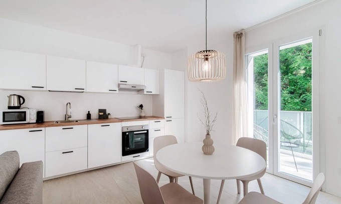 Como Apartment | Argegno: Elegant three-room apartment with balcony near the centre of Como