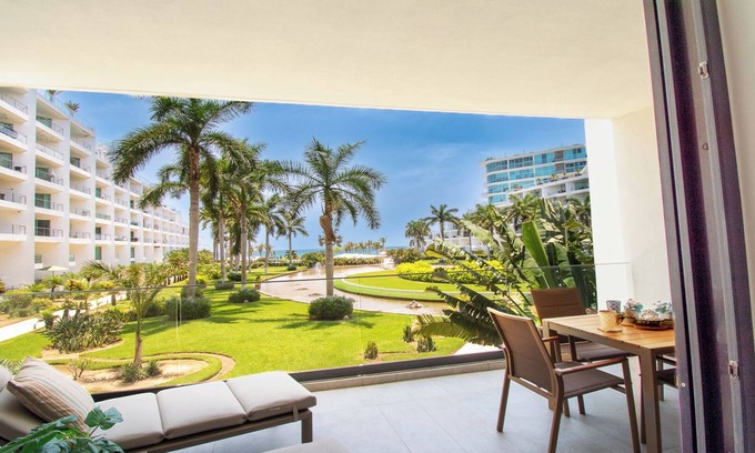 Flamingos Condo | Aria Ocean View Condo 206 by Kivoya