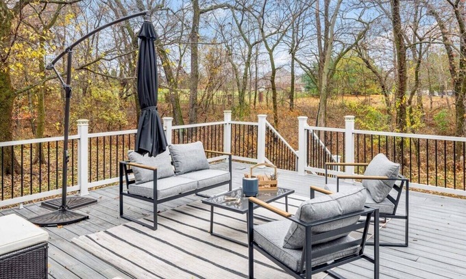 Bentonville House | Arkansas Grand Oasis: Luxury & Adventure