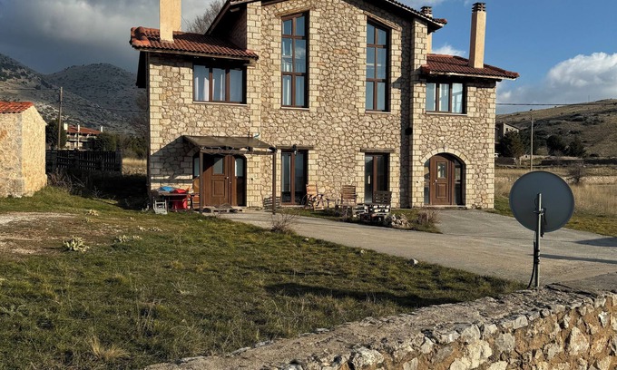 Arachova Apartment | Armonia Suites Livadi Arachovas