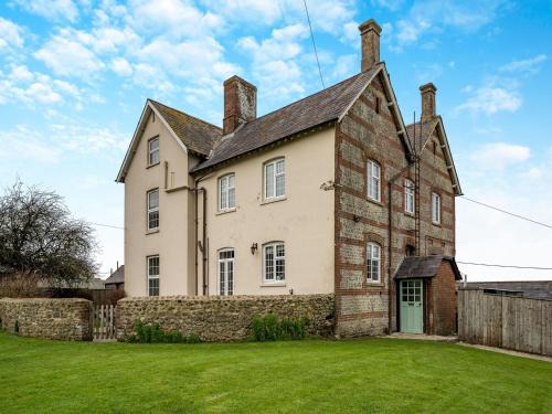 Pulham House | Armswell House