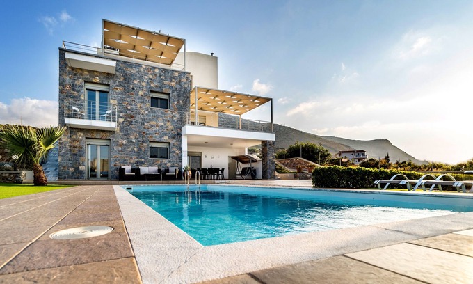 Hersonissos Centre Villa | Aroma Villas