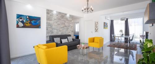 Villa Grazia di Carini Villa | Arricàmpati Apartments Villa & Bringo Car Rental