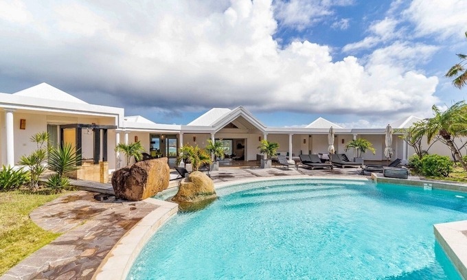Mont Jean Villa | Arrow Marine (1/3 Rooms)