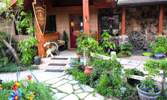 Zion National Park East Entrance Bed & Breakfast | Arrowhead Country Cabins